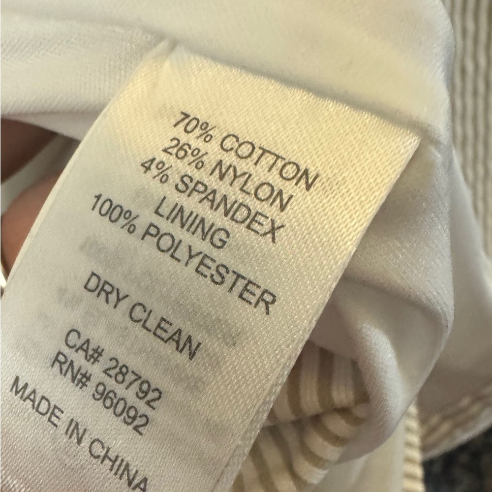 Universal Threads Oversized Blazer Jacket. Excell… - image 6